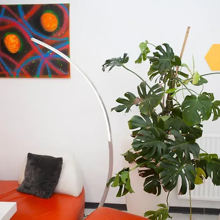 Modern Family - Sleeps 6 And Baby Apartment